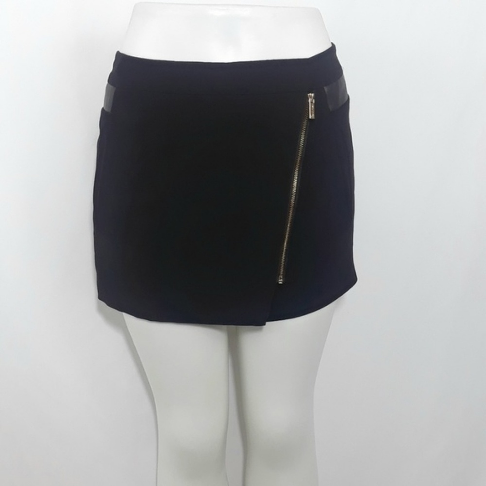 Calvin Klein Black Moto Skort W/Front Gold Zipper